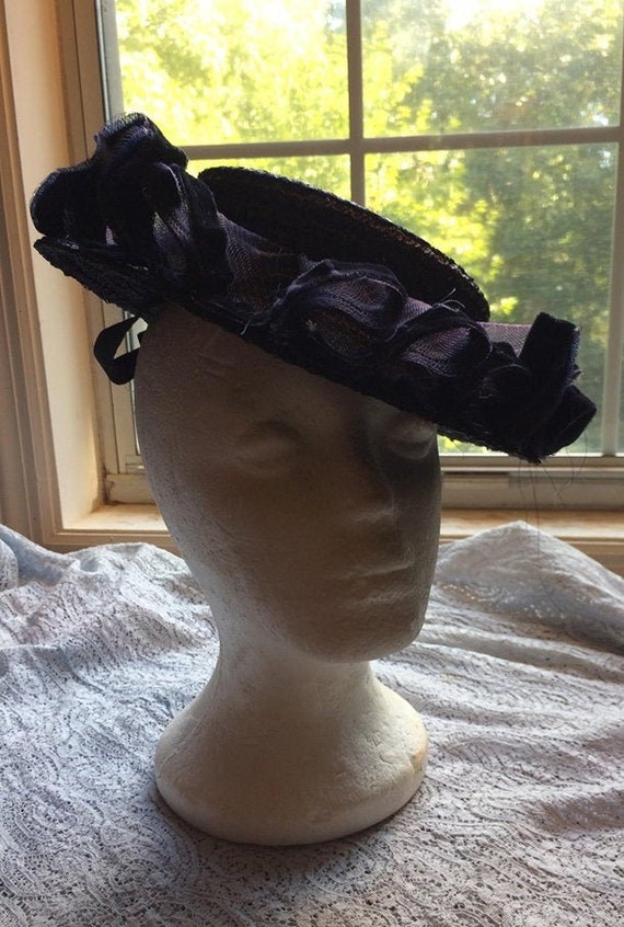 Navy 40s hat tilt ruffles straw boater  1940s from