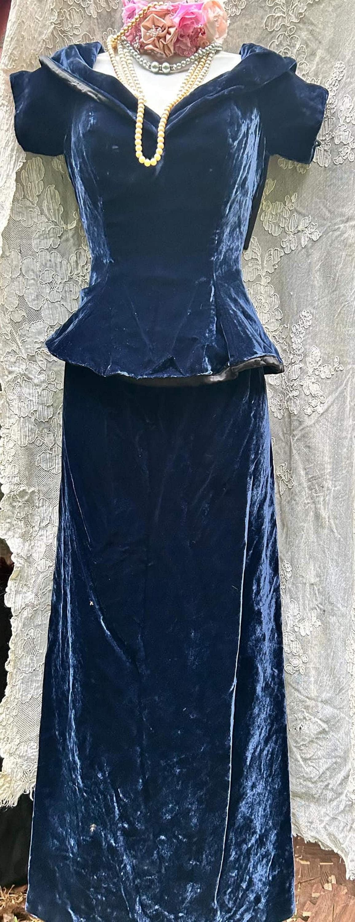 Blue Velvet Dress Vintage Blue Peplum 40s Style Dress Blue Cocktail Midi Tea Blue Velvet Dress for Costume Velvet Peplum Retro Dress S Etsy Canada