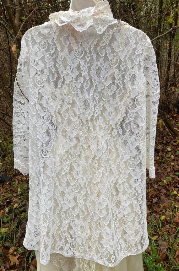 White lace jacket throw shrug  boho   vintage wed… - image 6