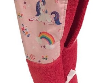 Happy Little Unicorns (and rainbows) Carnival Pink Hooded Towel