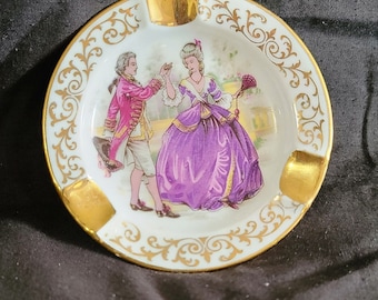 vintage porcelain round shaped white and gold ashtray