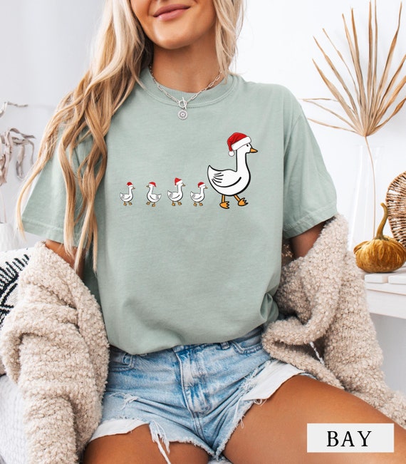 Christmas Goose Shirt: Mama Baby Geese Santa Hats, Comfort