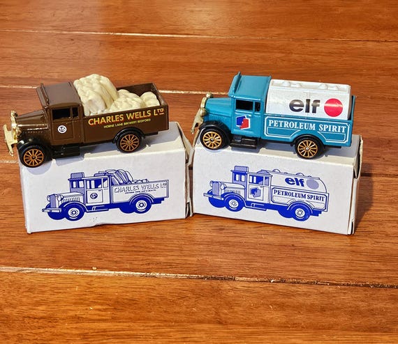 Vintage Corgi Morris Trucks Set of 2 Boxed Diecast Cars Readers