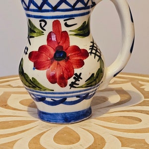 A Lovely Vintage Hnos Martinez Hand Painted Spain Vase Espana Pottery White Blue Red Mini Artistic Rural Vase Folk Art