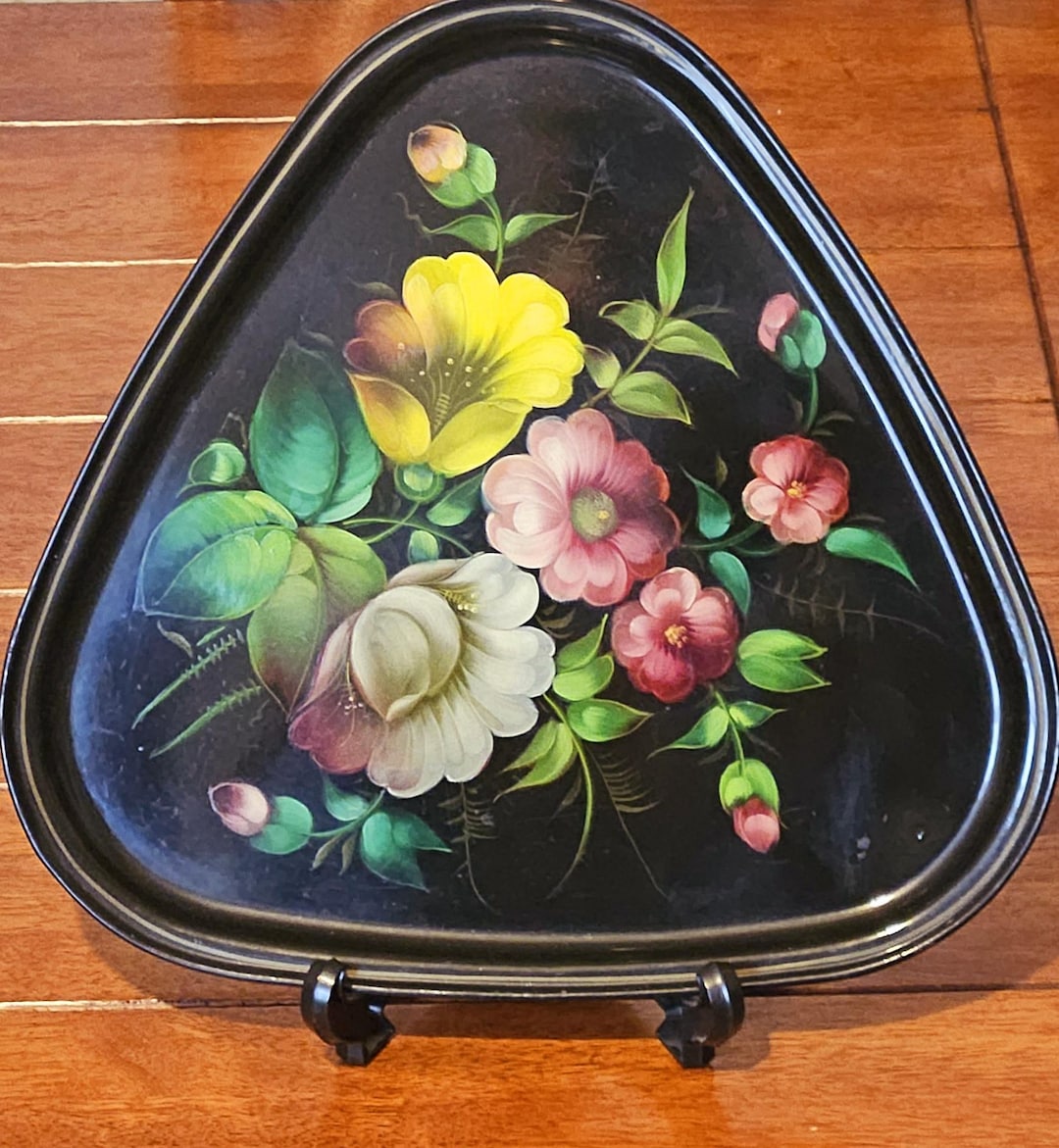 1950s French Decorative l Tray 彫刻模様入 Vintage Floral Tray USSR | Hand Painted Metal Folk Art | Rounded
