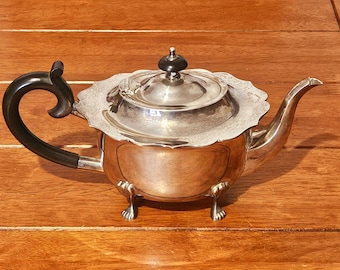 Antike Art Deco Robert Pringle & Sons Versilberte Teekanne Scalloped Paw Feet London Silberschmiede