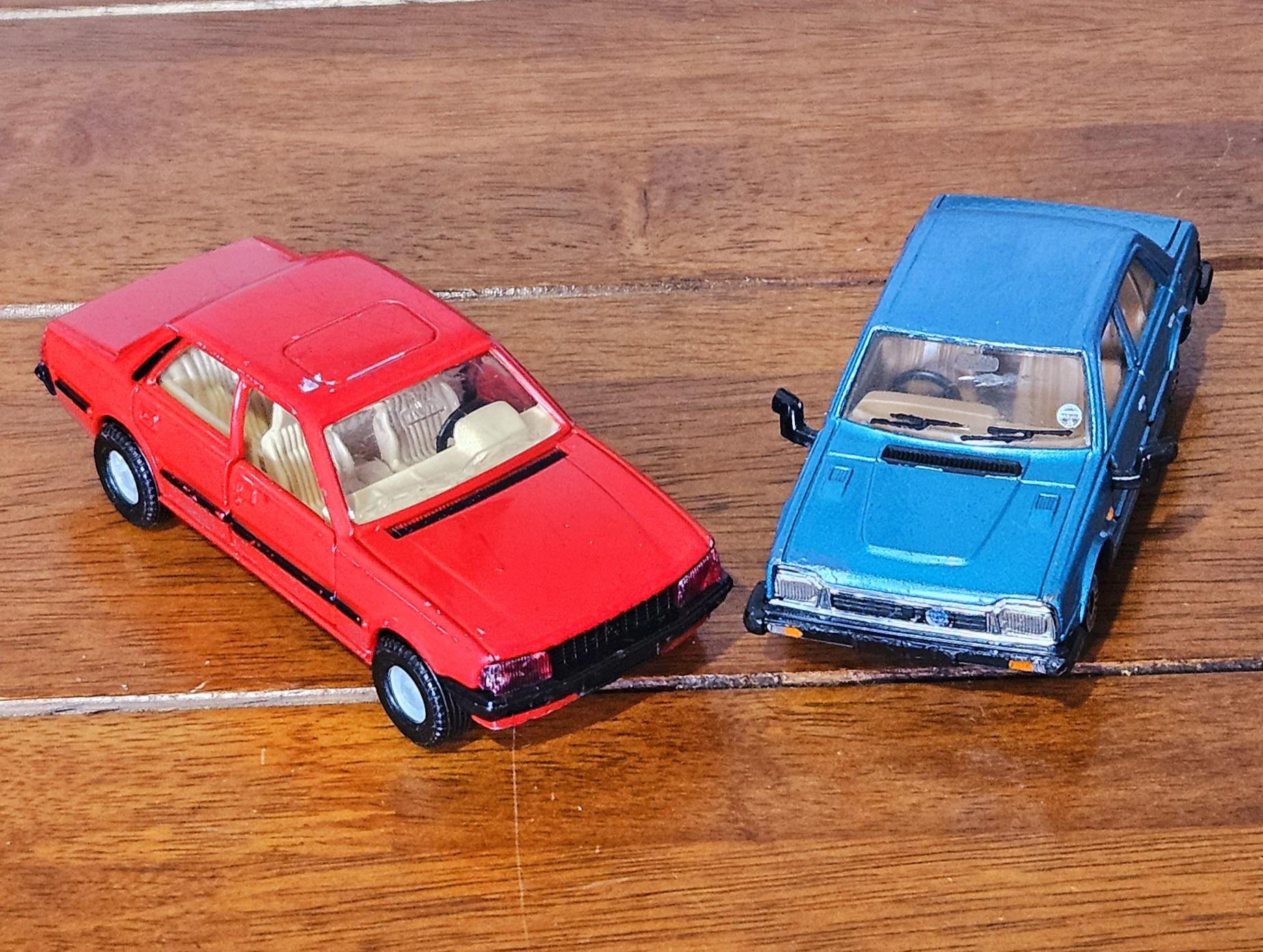 Corgi Triumph Acclaim Blue 1:36th 276 and Corgi Peugeot 505 ST1