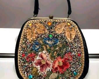 1920年代のヴィンテージビーズ花柄タペストリーベルベットイブニングクラッチ