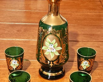Juego de decantador de cristal soplado Murano veneciano de mediados de siglo, color verde esmeralda, con 4 vasos de chupito / Oro de 22 quilates, estilo vintage italiano.