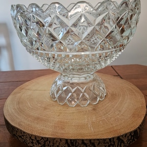Vintage American Art Deco  Heavy Pressed Glass  Footed  Fruit Bowl/Punch Bowl