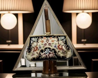 Antike Viktorianische Geldbörse 1900er Petit Point Nadelspitze Stickerei Handgelenk Clutch mit Strasssteinen Made In Czechoslovakia