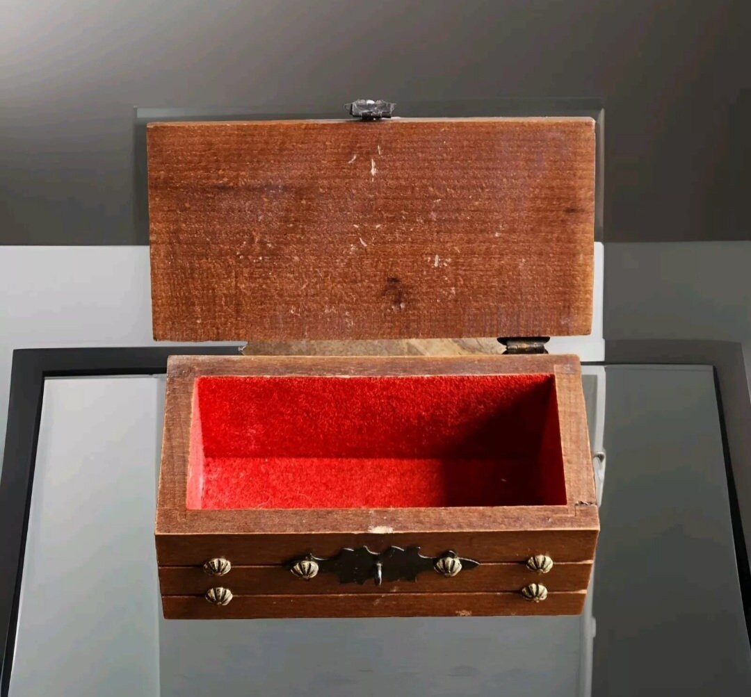 1920年代のヴィンテージ木製トランクジュエリーボックス（金属
