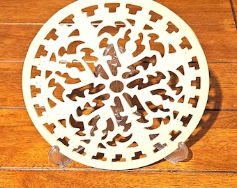 Vintage Cream Ornate French Country Cast Iron Trivet - Round Cream Shabby Chic Hot Pot Stand