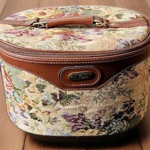 Vintage Leisure Luggage International Tapestry Train Case Cosmetic Vanity Case Storage/Travel Floral Tapestry Bag