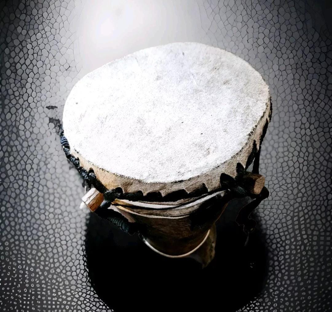 ビンテージ　ジャンベ Vintage Hand Carved African Djembe Drums: Wooden Percussion Set - Etsy