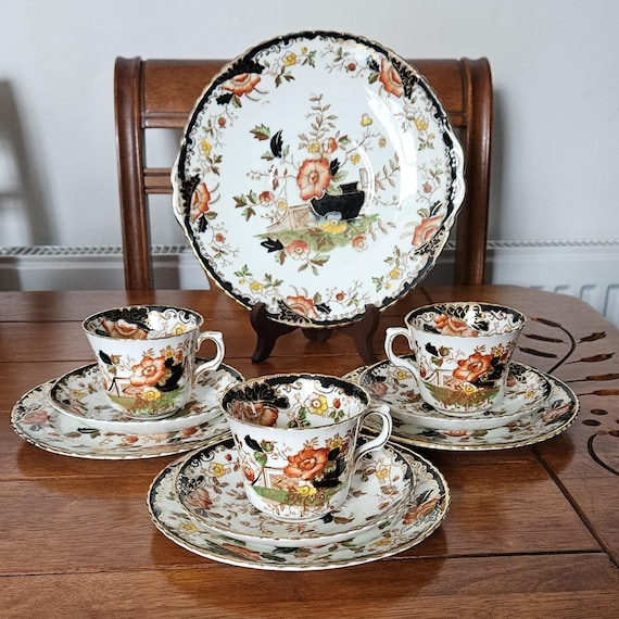 Antike Windsor Porzellan Tee Tassen Set: Handbemaltes Floral Trio, Kuchenteller & Untertassen