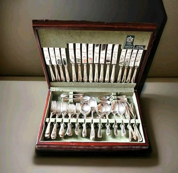 John Turton Arthur Price 98 Pc Stainless Steel Cutlery Set in Wood