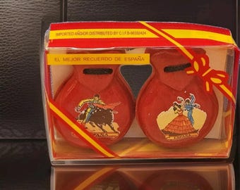 2 Red Vintage Hand Carved Wooden Castanets Clackers Dancers & Bull Fighter / Matador In Box Never Used