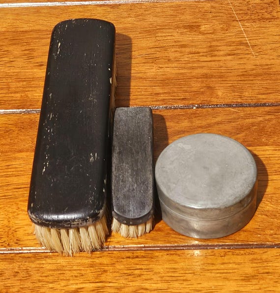 Vintage Art Deco Silver Plated Men’s Grooming Set – Glass Bottles, Brushes, Soap Dish c.1930s Marked R View 2
