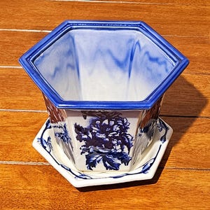 Hexagonal Vintage Staffordshire Blue & White Planter with Tray, Cachepot Jardiniere Floral Transferware, English Pottery Decor