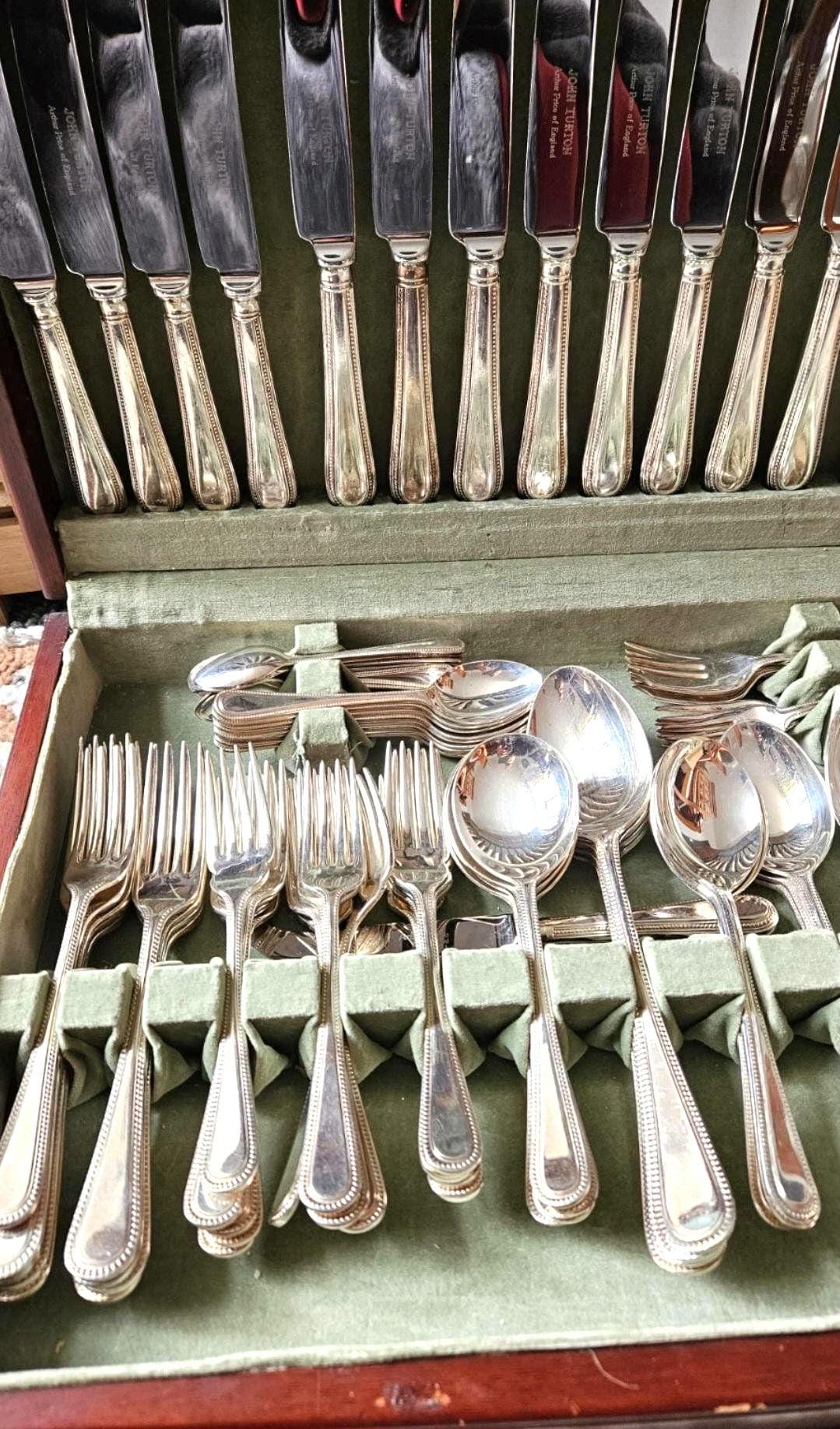 John Turton Arthur Price 98 Pc Stainless Steel Cutlery Set in Wood