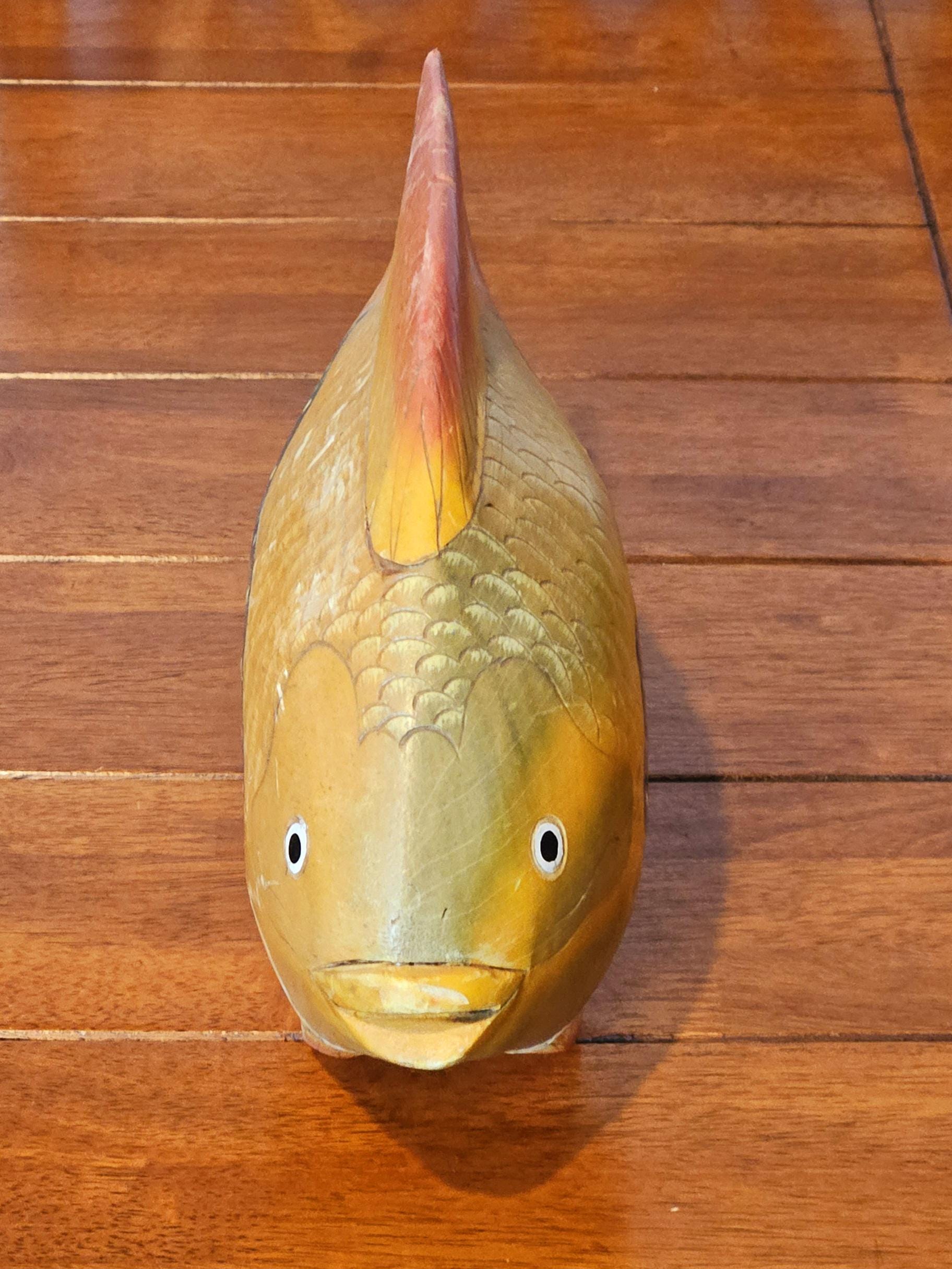 ヴィンテージ木製熱帯魚の置物、手彫りの大きな木製魚の像、沿岸の海辺
