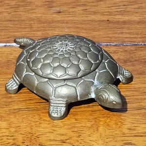 Vintage Italian Brass Turtle Trinket Box with Detached Lid – Made in Italy