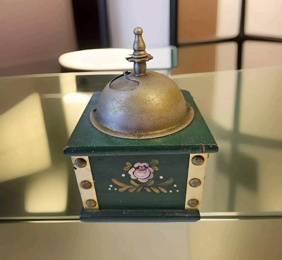 ヴィンテージ グリーン 木製 ハンドペイント コーヒーグラインダー 