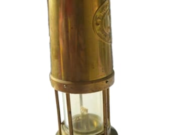 Vintage Brass and Cooper Kerosene Lamp Made by E Thomas & Williams
