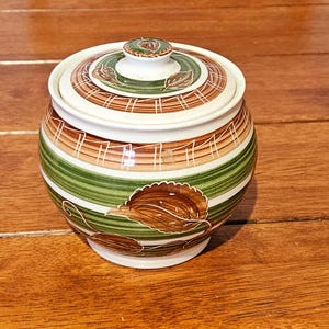 Tarro de conservas Dragon Pottery Rhayader Wales – Motivo de hojas marrones y verdes pintado a mano – Tarro de cerámica galesa de estilo vintage