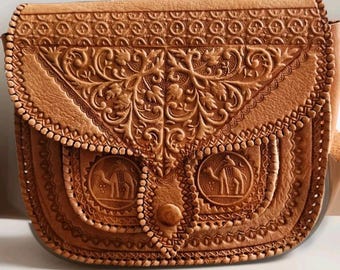 Bolso de hombro de cuero marroquí de los años 70 / Bolso bohemio color canela hecho a mano / Bolso bandolera artesanal vintage