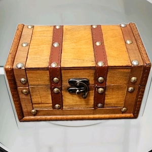 Small Wooden Treasure Chest Style Box Light Tone Storage Trinkets Coins Keys