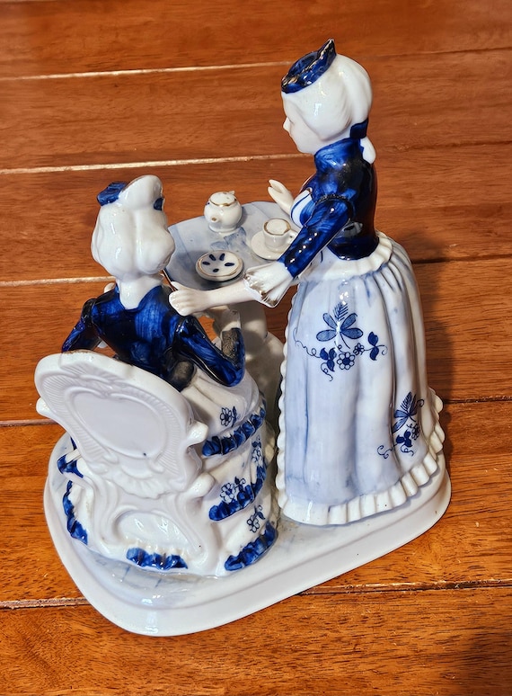 Leonardo Collection by Uniart Taiwan Vintage Porcelain Two Ladies