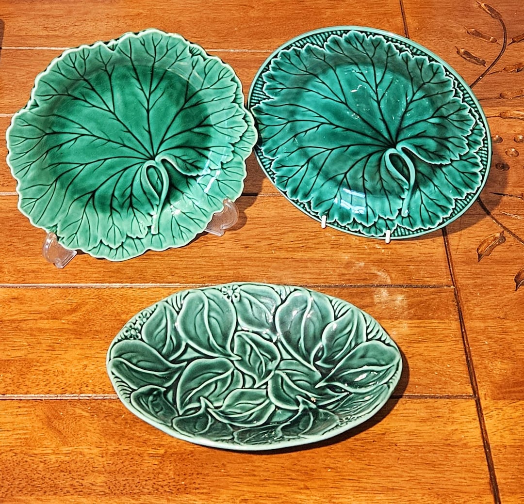 Antique Wedgwood Majolica Cabbage Leaf Salad Plates: and Oval