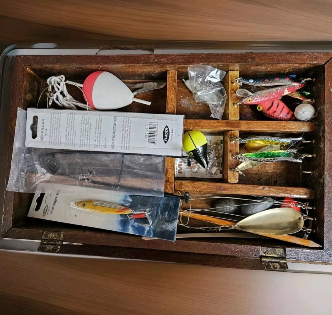 Boîte à Pêche En Bois Vintage Avec Leurres XL - Fabriquée Main - Éduardian