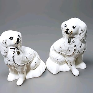 Antique Pair of Staffordshire Mantel King Charles Spaniel Dogs Gold Glid