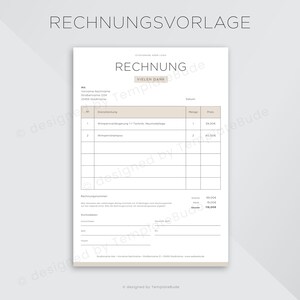 Könnte beinhalten: Eine beige-weiße Rechnungsvorlage mit dem Text "RECHNUNGSVORLAGE" oben. Die Rechnung enthält Felder für Dienstleistungen, Mengen und Preise. Die Worte "VIELEN DANK" sind ebenfalls sichtbar. Das Design ist sauber und minimalistisch.