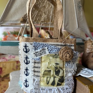 Bolsa de regalo de arpillera "Un día en la playa", decoración náutica, regalos de verano, porta regalos para el Día de la Madre, bolsa para coleccionar conchas, decoración oceánica, vacaciones