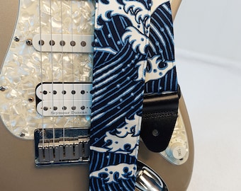 huge wave art guitar strap