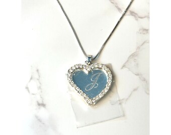 Collar con colgante de corazón con inicial "J" chapado en oro de 18 quilates / Día de San Valentín