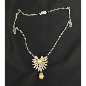 Vintage Pearl & Rhinestone Pendant Necklace, Elegant Jewelry Gift, Statement Piece, Boho Chic Accessory, Bridal Evening Wear