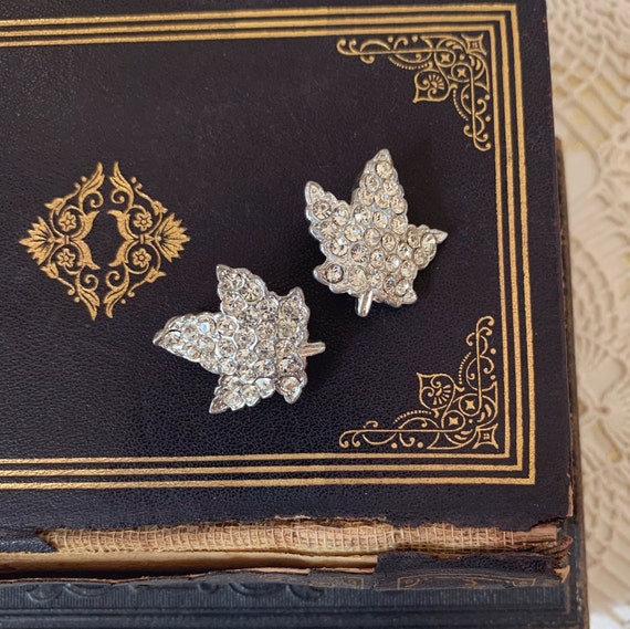 Vintage Coro Maple Leaf Clear Rhinestone Brooch S… - image 5