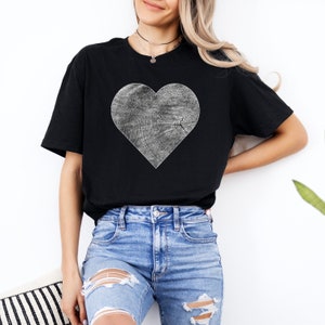Tree Trunk Heart Shirt, Nature Life Shirt, Heart Wood Slice Shirt, Hiking Shirt, Gift For Her, Campers Gift, Forest Shirt, Camping Shirt