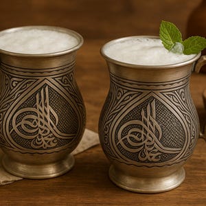 Caneca de cobre gravada à mão – Xícara de chá tradicional otomana com alça de latão – Presente de café turco vintage – Copos rústicos – Conjunto de canecas