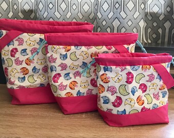 Small drawstring project bag for knitting, crochet or embroidery - Colourful 80s Cats