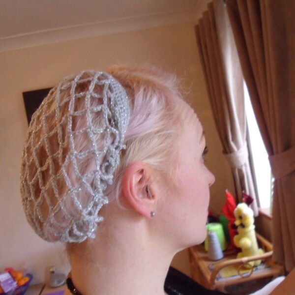 1940s retro shimmering snood hairnet in silver - Gina