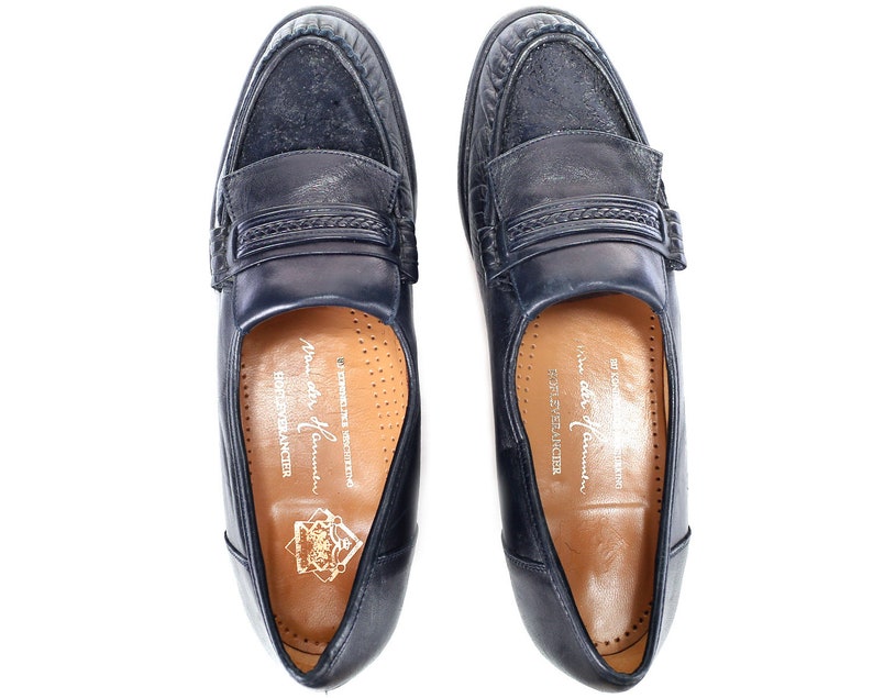 US Women 8 Navy Leather Loafers 80s Vintage Retro Shoes Slip On Stormy Blue Driver Shoes Europe Penny Shoes Size Eur 38.5 Uk 5.5
