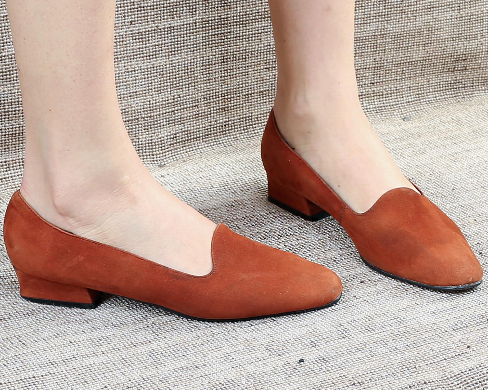 us women 8.5 rustic suede leather flats 80s brown ballet flats formal office low heel pumps vintage shoes 1980s leather sole . e