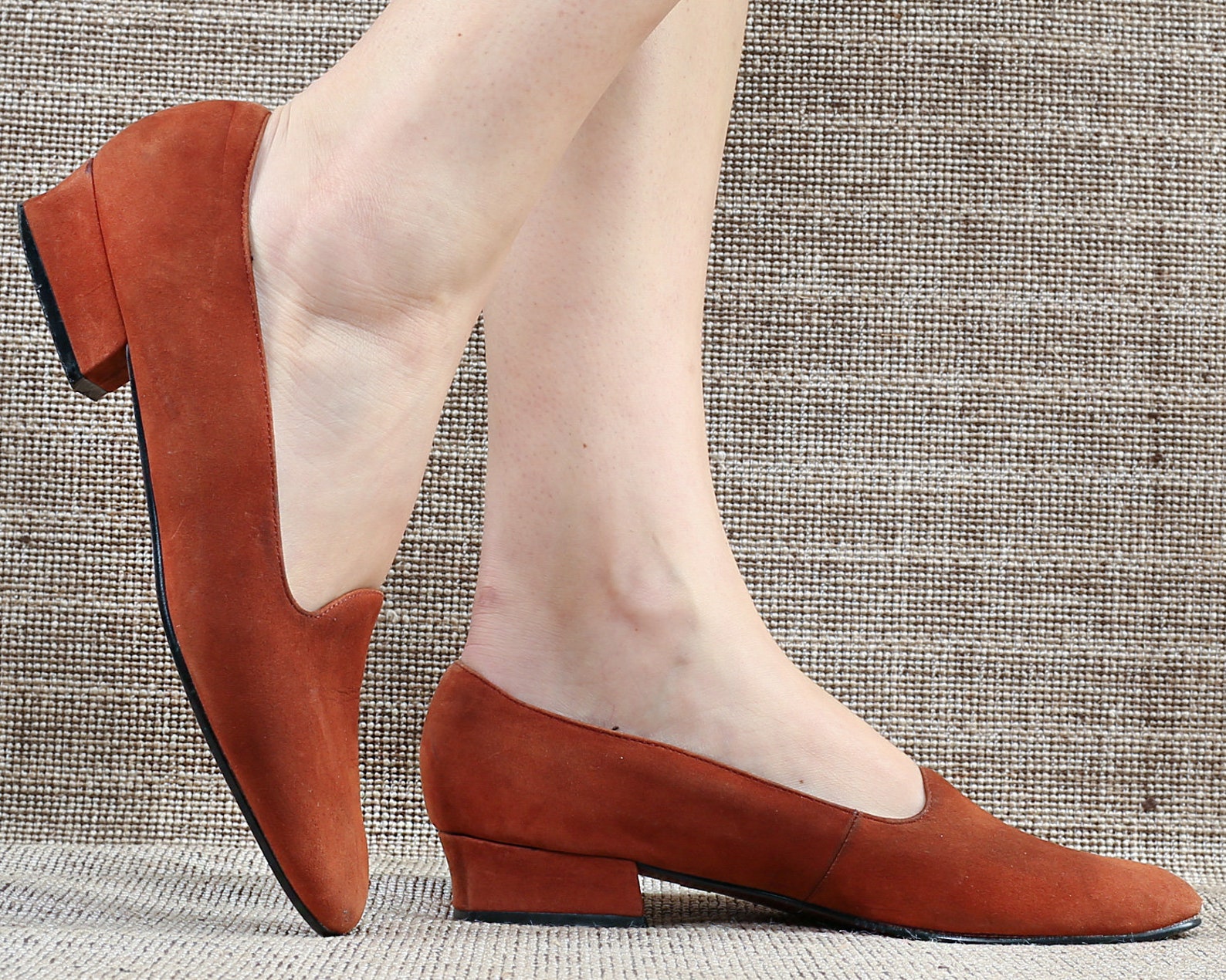 us women 8.5 rustic suede leather flats 80s brown ballet flats formal office low heel pumps vintage shoes 1980s leather sole . e