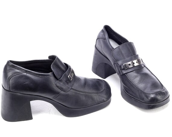 90s heeled loafers